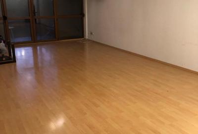 Casă cu 5 camere cu Teren 130 Mp în Pipera