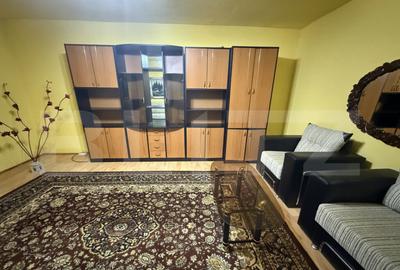 Apartament cu 2 camere decomandat în Micro 2