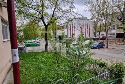 APARTAMENT CU 4 CAMERE DE VANZARE IN ZONA 1 DECEMBRIE 1918 la 132000 EUR