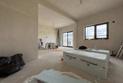Duplex 4 camere 105mp utili+12mp terasa, 250mp teren, P+1+Pod -Chisoda