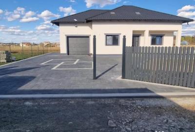 Casă cu 5 camere cu Teren 800 Mp în Horodnic - 2