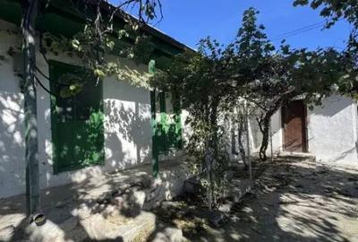 Casă cu 4 camere cu Teren 366 Mp în Central
