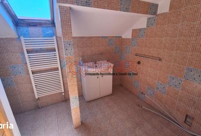 Casă cu 6 camere cu Teren 30 Mp în Apărătorii Patriei - 9