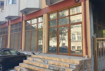 Spatiu Comercial de vanzare sau inchiriere Solaris - 1