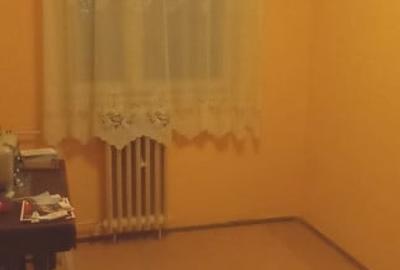 Apartament cu 3 camere semidecomandat în Baraolt