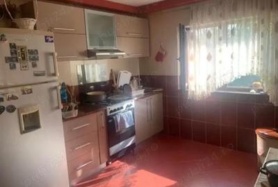 Casă cu 4 camere cu Teren 500 Mp în Tărtășești - 1