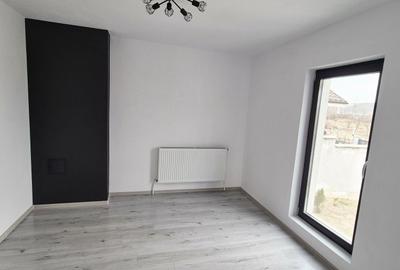 Casă cu 4 camere în Bascov - 7