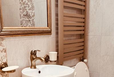 De închiriat – Apartament elegant,ultracentral - 12
