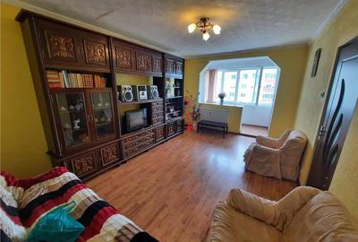 Apartament cu 2 camere decomandat, mobilat în Vitan