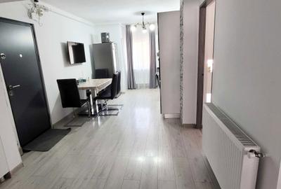 Apartament cu 3 camere decomandat în Central - 1
