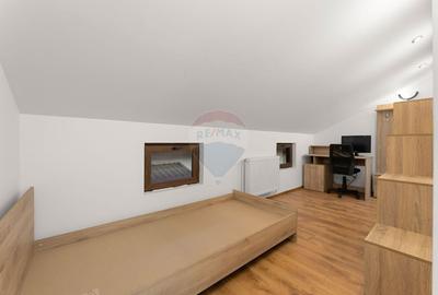 Apartament la casa cu 3 camere intr-o zona centrala Apartament la casa cu 3 camere intr-o zona centrala - 4