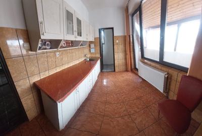 Garsonieră decomandată în Girocului - 2