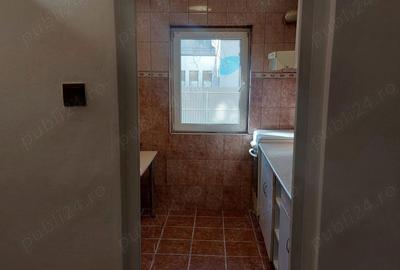 Inchiriez apartament cu 2 camere, zona 9 Mai - 2