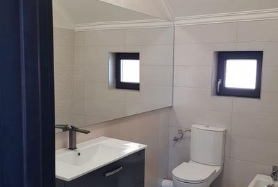 Casă cu 4 camere cu Canalizare în Central - 16