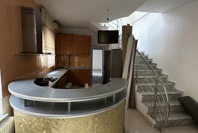 Apartament cu 4 camere în Central - 14