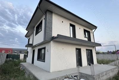 Casă cu Teren 288 Mp în Central - 8