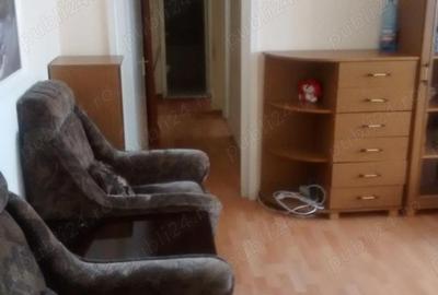 Apartament cu 3 camere semidecomandat în Central - 3