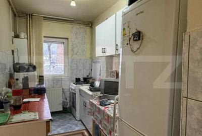 Apartament cu 2 camere decomandat în Tractorul - 2