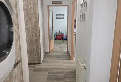 Apartament cu 2 camere decomandat în 22 Decembrie - 12