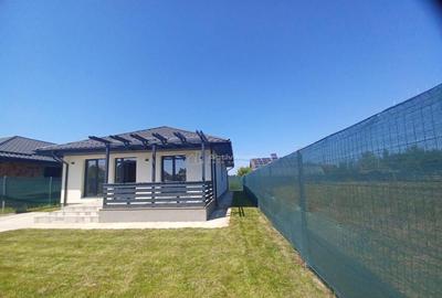 Casă cu 4 camere cu Teren 350 Mp în Corbeanca