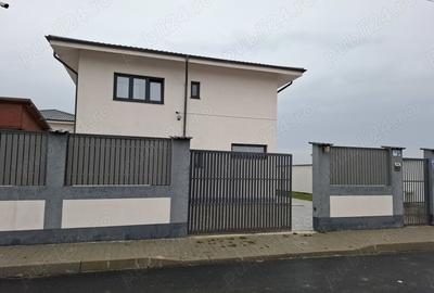 Casa de vanzare in Costine?ti - 4