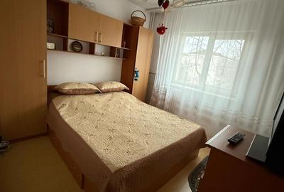 Apartament cu 2 camere decomandat, mobilat în Central