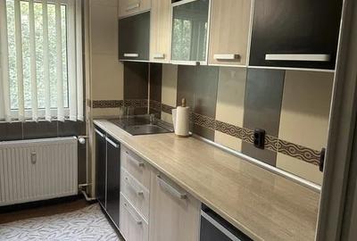 Apartament cu 3 camere semidecomandat, mobilat în Berceni - 5