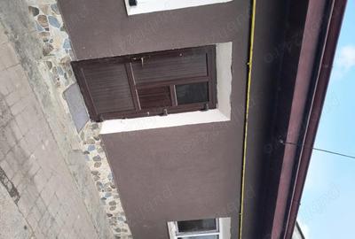 Casă cu 3 camere cu Teren 485 Mp în Est - 1