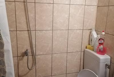 Vind sau inchiriez garsoniera confort redus 12 m patrati zona gara Burdujeni - 7