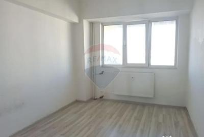 Apartament cu 3 camere decomandat în Fundeni - 13