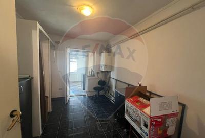 Spa?iu comercial in zona Lupeni - 5