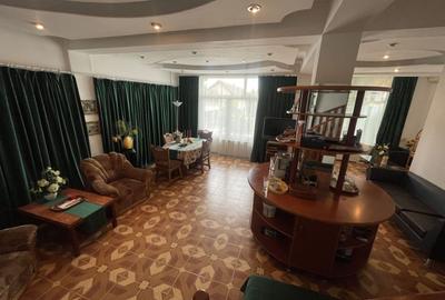 Casa | 9 camere | Garaj | Piscina | Teren 3.000 mp | Comision 0% - 37