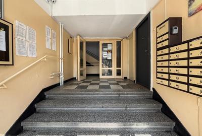 Garsonieră decomandată, mobilată în 1 Mai - 9