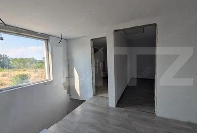 Casă cu Teren 1790 Mp în Bungetu - 3