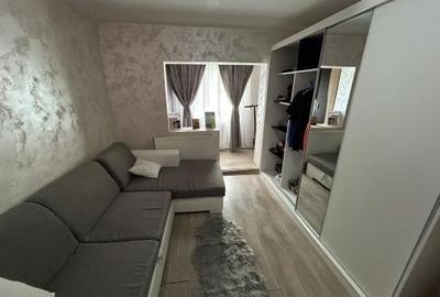 Apartament cu 2 camere decomandat în Fetești-Gară - 1
