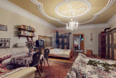 Casă cu 2 camere cu Teren 1804 Mp în Cața - 1