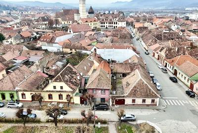 Apartament la casă – Medias, vis-a-vis de Școala  M. Eminescu - 2