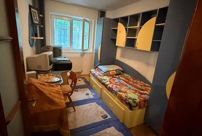 Apartament cu 3 camere decomandat în Copou