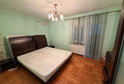 Casă cu 8 camere cu Canalizare în Colentina - 27