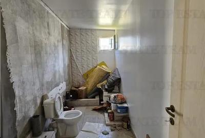 Spațiu comercial, de 150 mp, în Central - 4