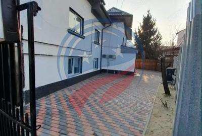 Casă cu Teren 247 Mp în Central