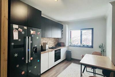Apartament cu 3 camere semidecomandat în Central - 3