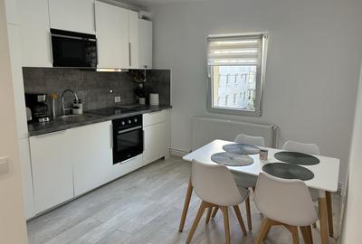 Apartament cu 2 camere decomandat în Florilor - 1