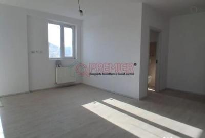 Garsonieră decomandată în Central - 9