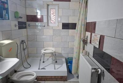 Casă individuală cu 3 camere cu Canalizare în Central - 9