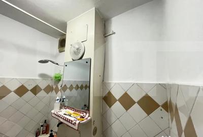 Apartament cu 4 camere decomandat în Central - 1