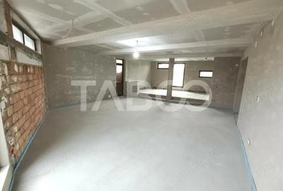 Casă cu 5 camere cu Canalizare în Tineretului - 18