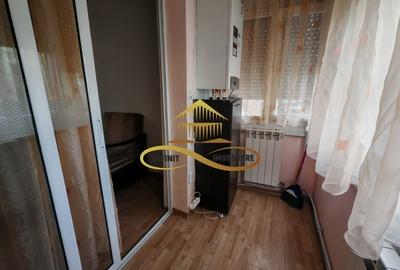 **De închiriat apartament 2 camere - Strada Milcov** - 2