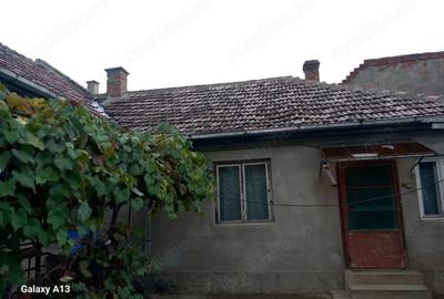 BRASADAS vinde casa 3 cam. zona Unirii teren 550mp. - 4