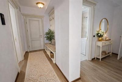 Apartament cu 4 camere decomandat, mobilat în Tractorul - 4